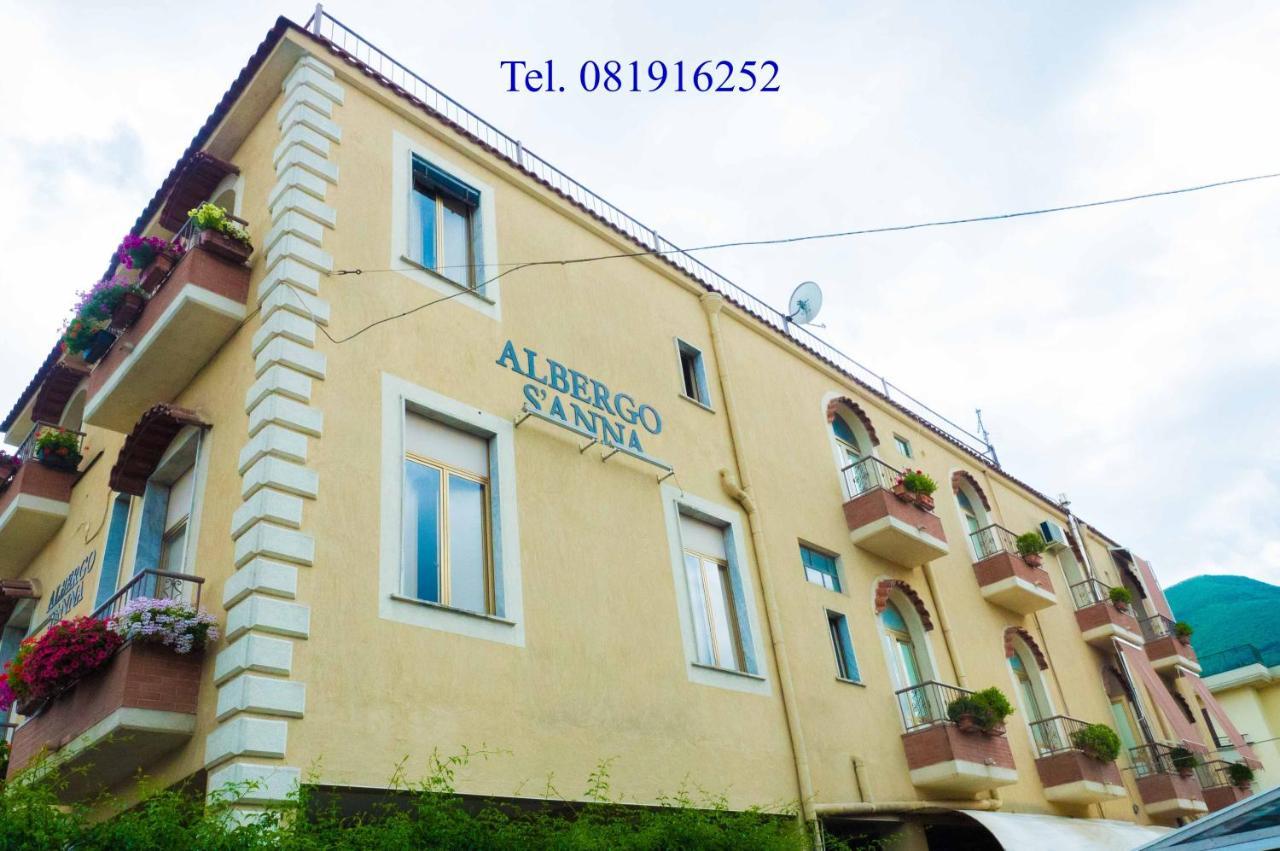 Albergo Sant'Anna Pagani Bagian luar foto