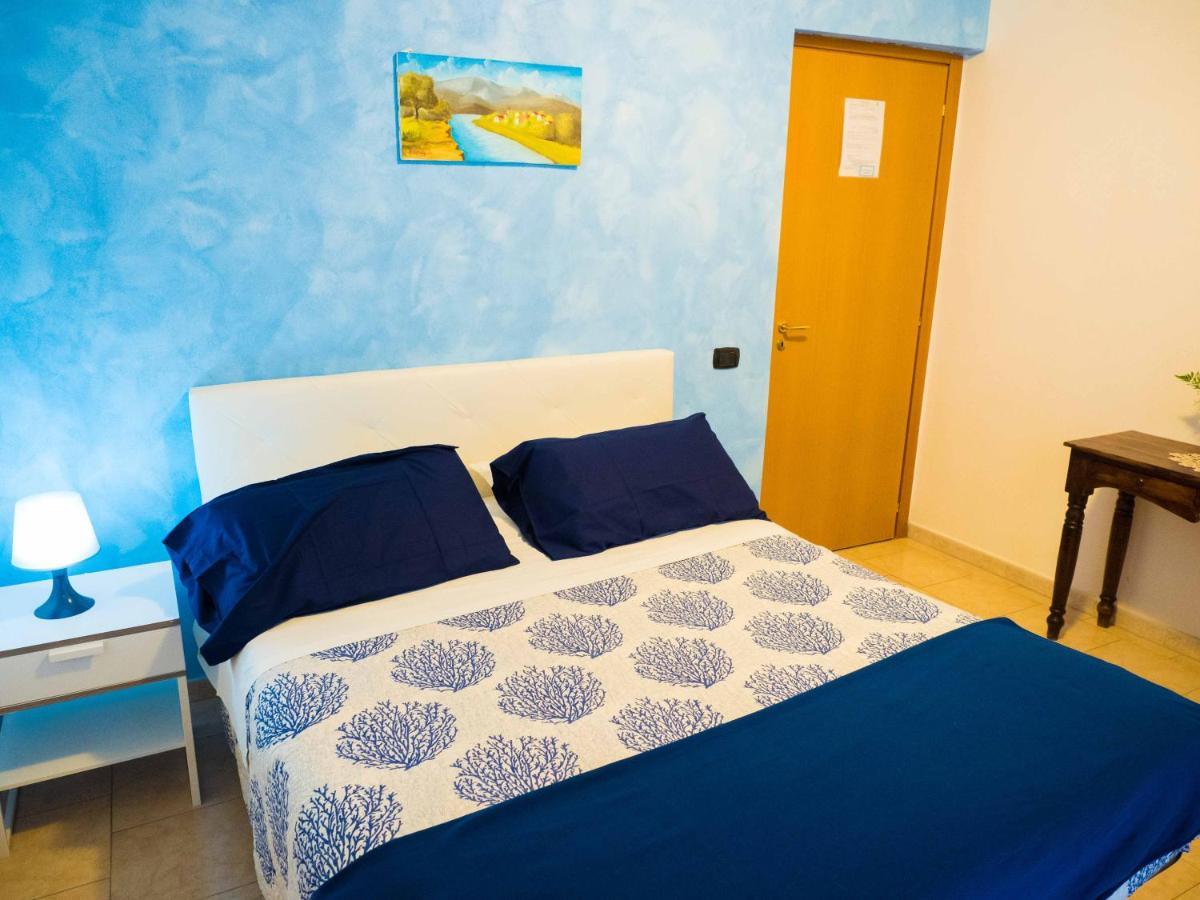Albergo Sant'Anna Pagani Bagian luar foto